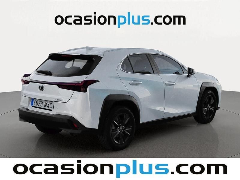 Usado Lexus UX 300h 199 CV (146 kW) 2024 Blanco SUV