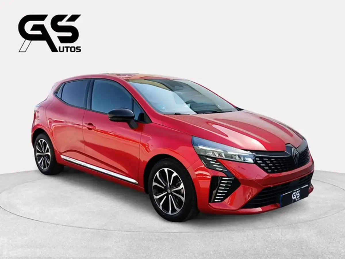 Usado Renault Clio Techno 90 CV (66 kW) 2025 Rojo Utilitario