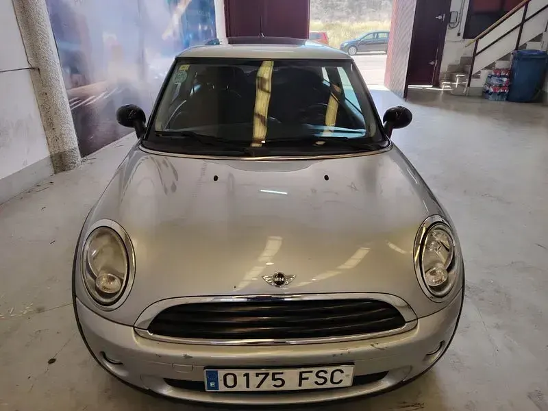 Usado Mini ONE 95 CV (69 kW) 2007 Gris / plata Utilitario