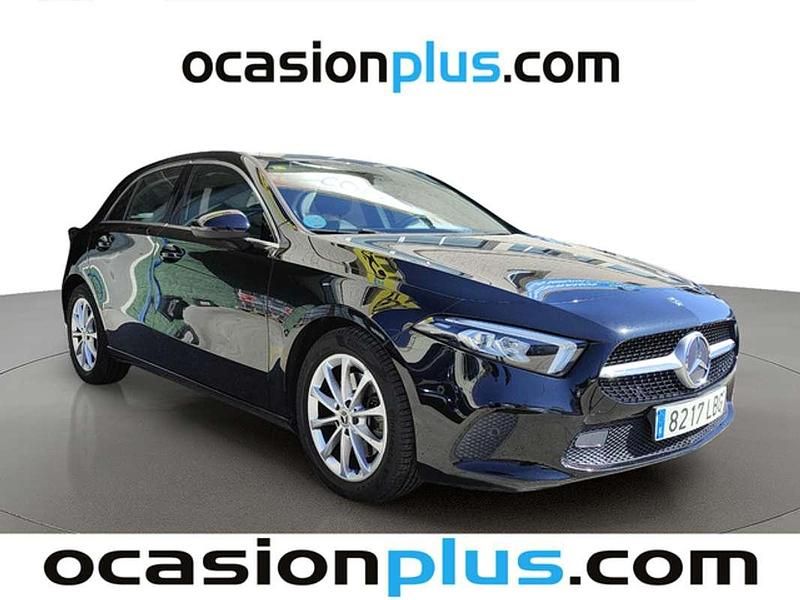 Usado Mercedes A220 190 CV (139 kW) 2018 Negro Utilitario