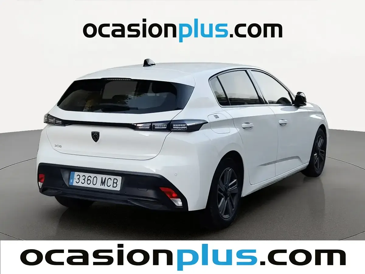 Usado Peugeot 308 Active 130 CV (95 kW) 2022 Blanco