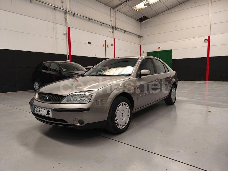 Beige Usado 2003 Ford Mondeo Trend Berlina | 2190 € (Buen precio) - Imagen 1/4