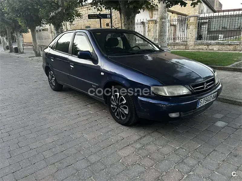 Usado Citroën Xsara Attraction 90 CV (66 kW) 1999 Azul Berlina