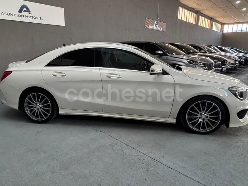Usado Mercedes CLA200 136 CV (100 kW) 2015 Blanco Berlina