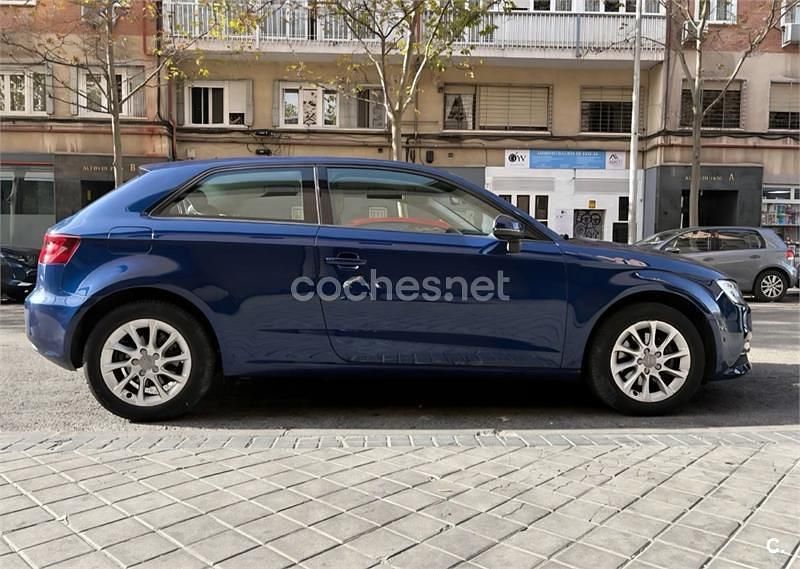 Azul Usado 2013 Audi A3 Ambition Berlina | 12.600 € (Precio justo) - Imagen 1/4