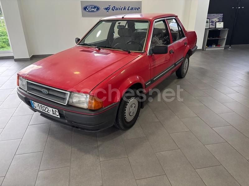 Usado Ford Orion 54 CV (39 kW) 1985 Granate Berlina