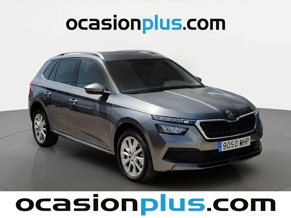 Usado Skoda Kamiq Ambition 110 CV (80 kW) 2023 Gris SUV