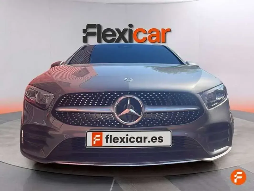 Usado Mercedes A200 150 CV (110 kW) 2021 Gris Berlina