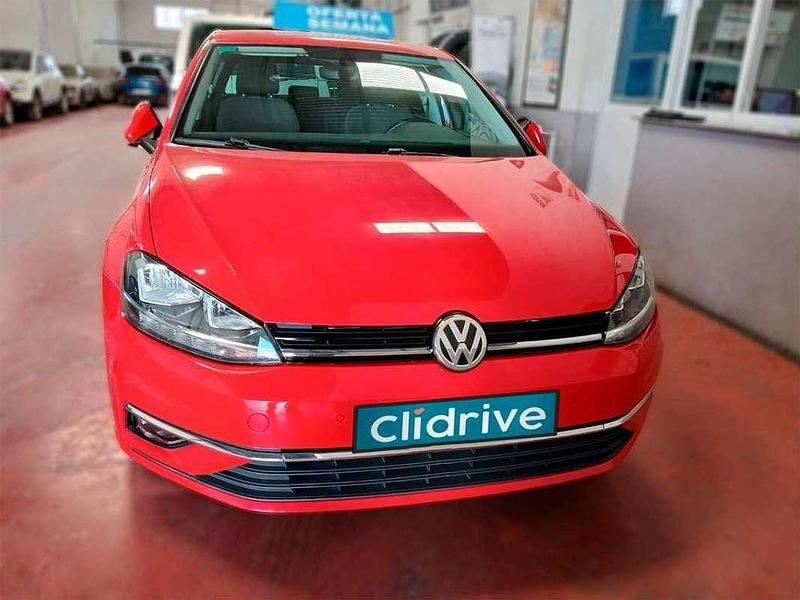 Usado VW Golf VII 116 CV (85 kW) 2019 Rojo Utilitario