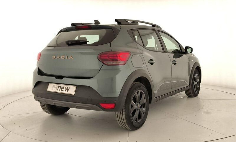 Usado Dacia Sandero Extreme 100 CV (73 kW) 2025 Verde Berlina