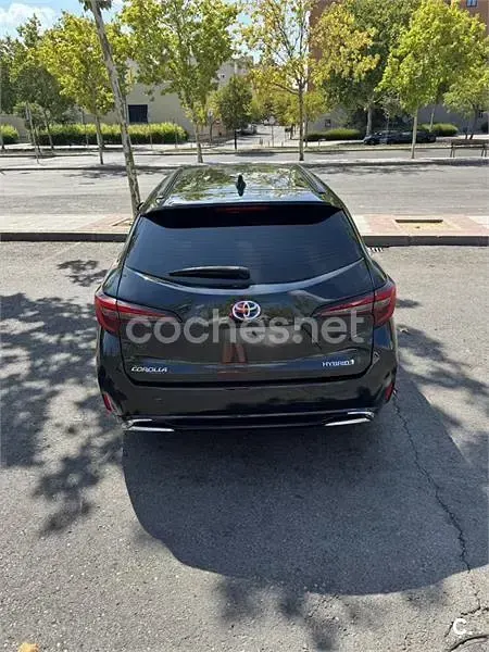 Usado Toyota Corolla Active 140 CV (102 kW) 2023 Negro Familiar
