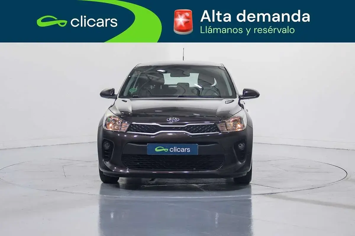 Usado Kia Rio 84 CV (61 kW) 2017 Marrón Utilitario