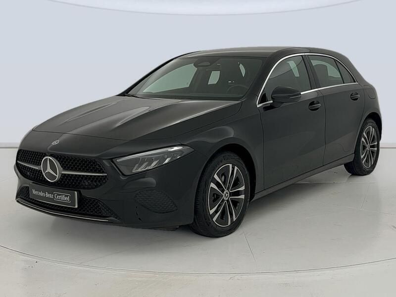 Negro Usado 2024 Mercedes A160 Berlina | 35.900 € - Imagen 1/4