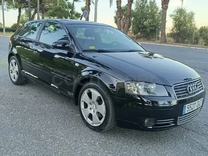 Usado Audi A3 Attraction 115 CV (84 kW) 2005 Negro Utilitario
