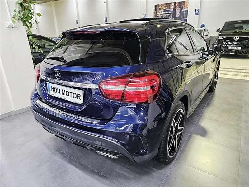 Usado Mercedes GLA200 136 CV (100 kW) 2018 Azul SUV
