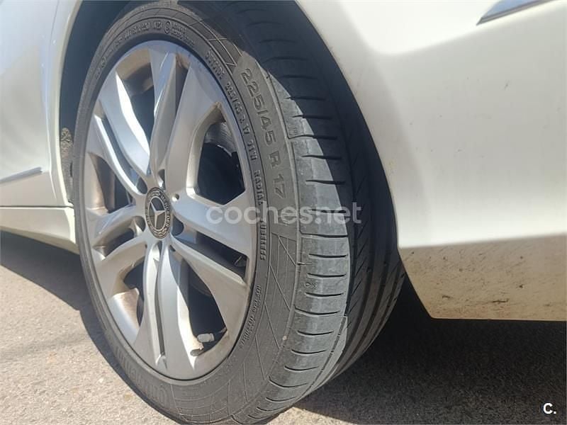 Usado Mercedes C220 Avantgarde 170 CV (125 kW) 2012 Blanco Familiar