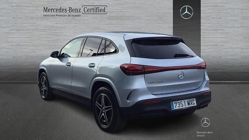 Usado Mercedes EQA250+ 139 kW (190 CV) 2024 Gris SUV
