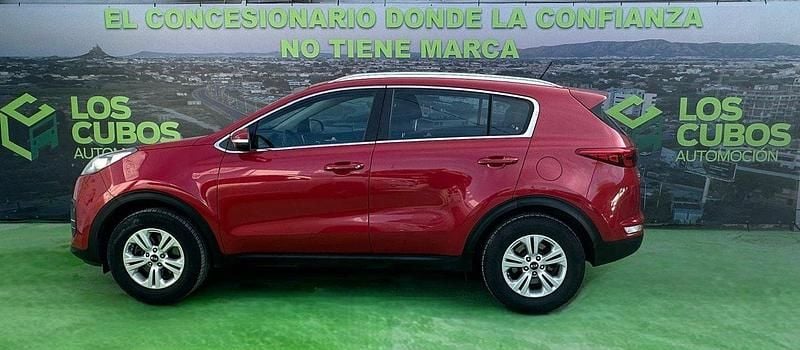 Usado Kia Sportage 132 CV (97 kW) 2018 Rojo SUV
