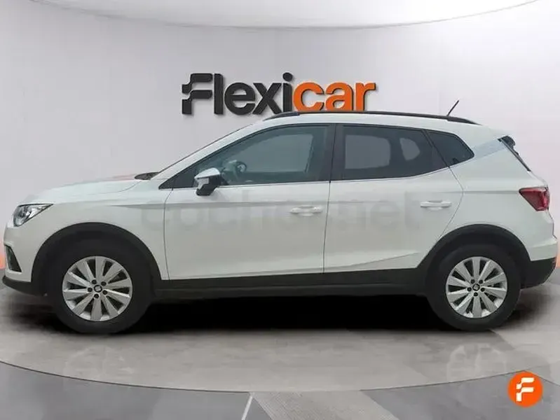 Usado Seat Arona Ecomotive 95 CV (69 kW) 2017 Blanco SUV