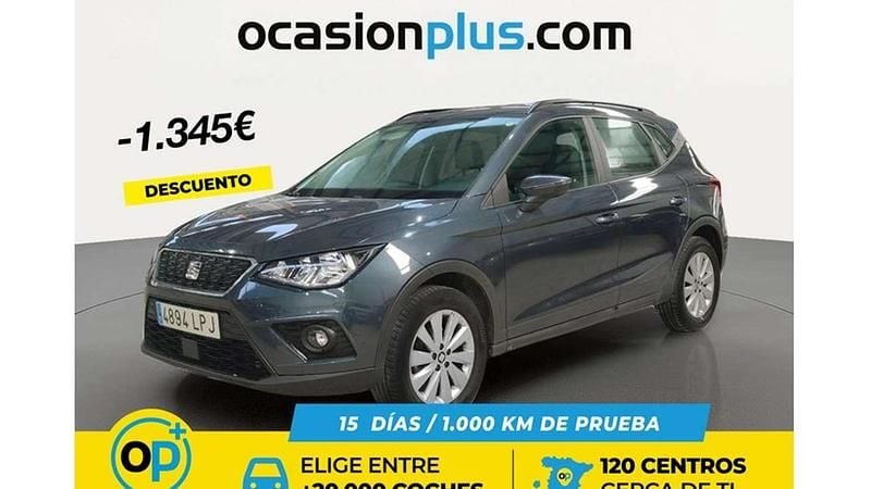 Usado Seat Arona Style 90 CV (66 kW) 2021 Gris SUV