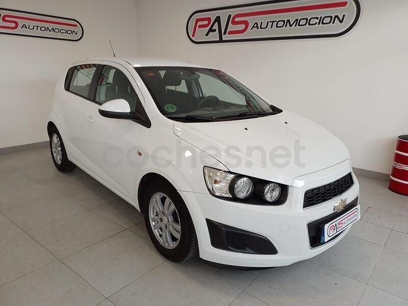 Usado Chevrolet Aveo LS 86 CV (63 kW) 2012 Blanco Berlina