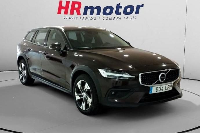 Usado 2021 Volvo V60 Familiar | 28.390 € (Precio justo) - Imagen 1/4
