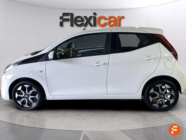 Usado Toyota Aygo X-play 72 CV (52 kW) 2021 Blanco Utilitario