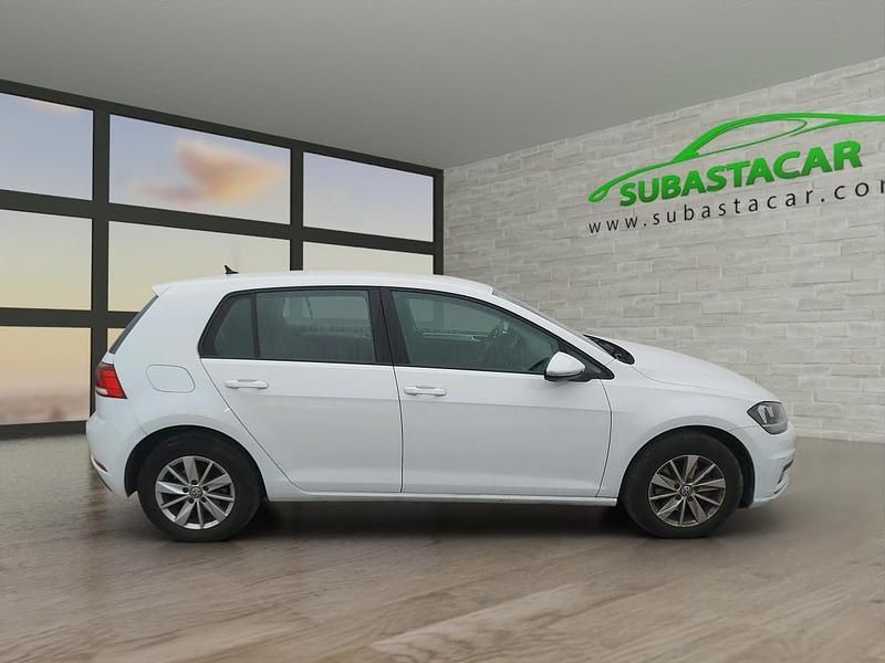 Usado VW Golf VII Edition 115 CV (84 kW) 2020 Blanco