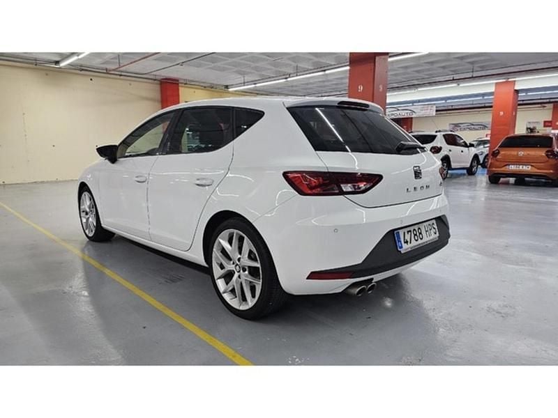 Usado Seat Leon FR 150 CV (110 kW) 2013 Blanco Utilitario