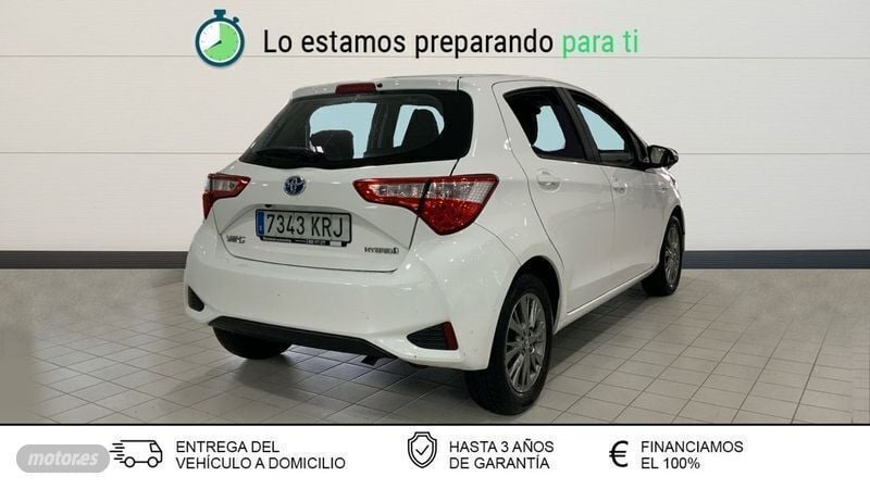 Usado Toyota Yaris Active 101 CV (74 kW) 2018 Blanco Utilitario