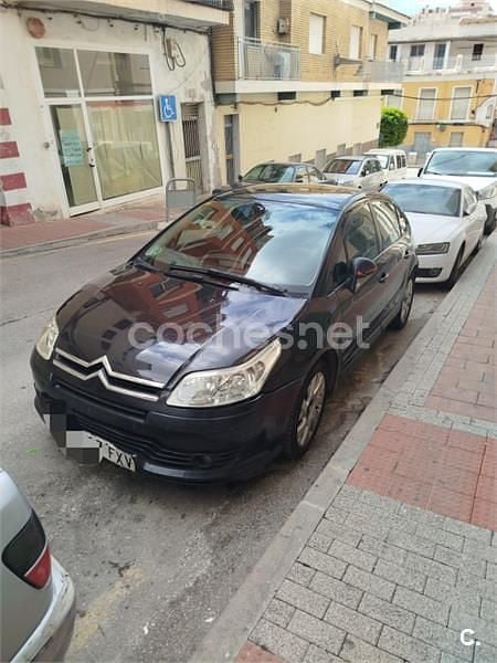 Usado Citroën C4 VTR Sport 110 CV (80 kW) 2007 Negro Berlina