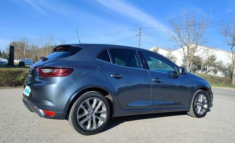 Usado Renault Mégane GT Line GT-Line 132 CV (97 kW) 2016 Gris Utilitario
