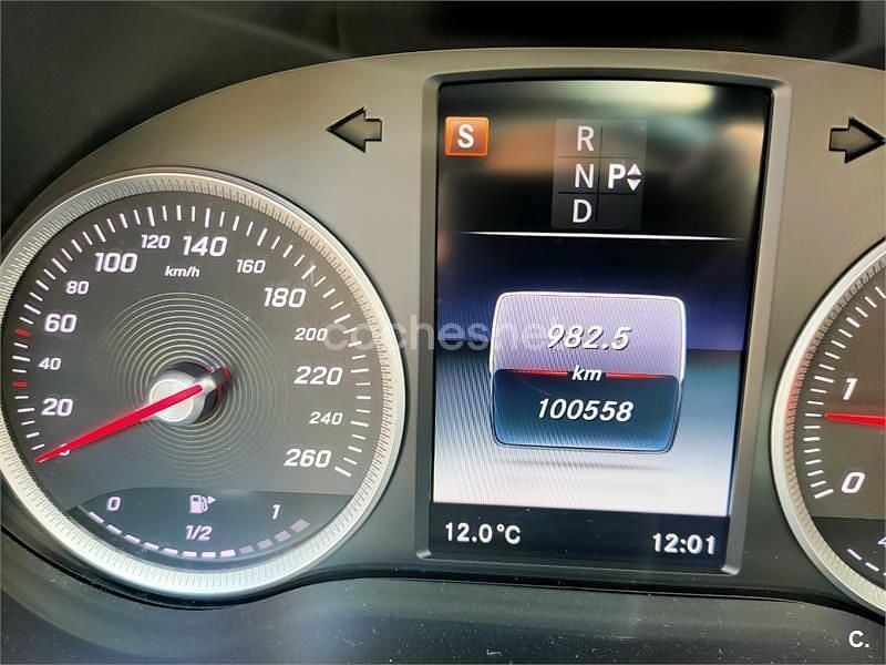 Usado Mercedes C200 136 CV (100 kW) 2017 Gris / plata Berlina