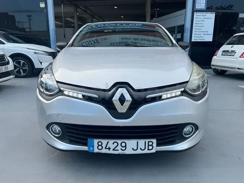 Usado Renault Clio IV Authentique 75 CV (55 kW) 2015 Gris / plata Berlina