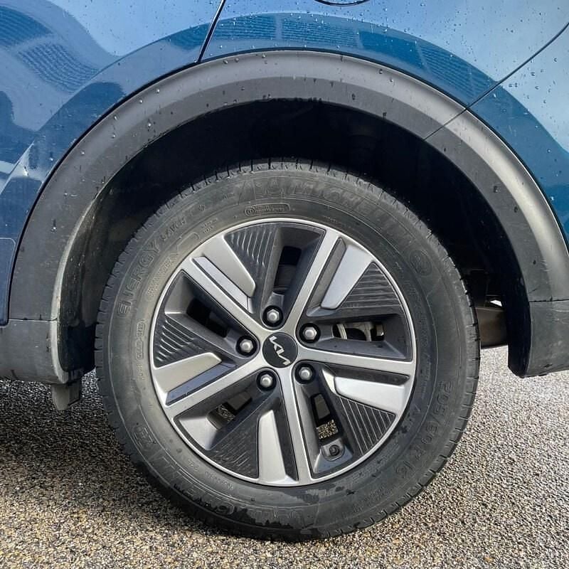 Usado Kia Niro 141 CV (103 kW) 2022 Blanco SUV