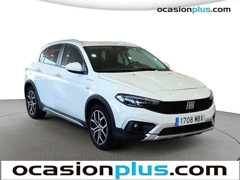 Usado Fiat Tipo Cross 131 CV (96 kW) 2022 Blanco Utilitario