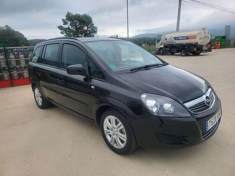 Usado Opel Zafira Family 140 CV (102 kW) 2014 Negro Monovolumen