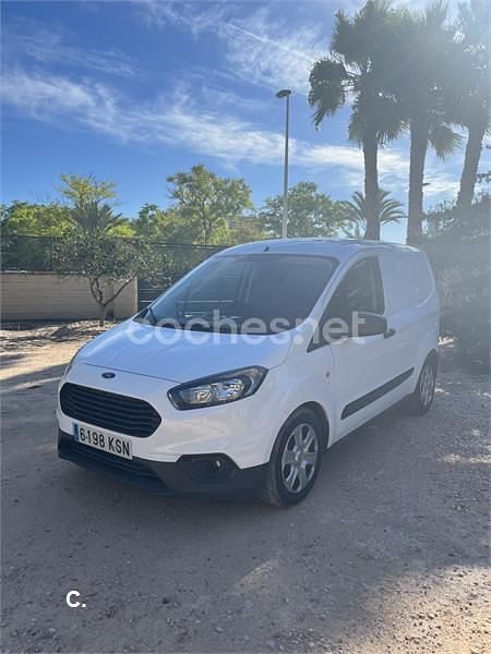 Usado Ford Tourneo Courier Ambiente 75 CV (55 kW) 2019 Blanco Monovolumen