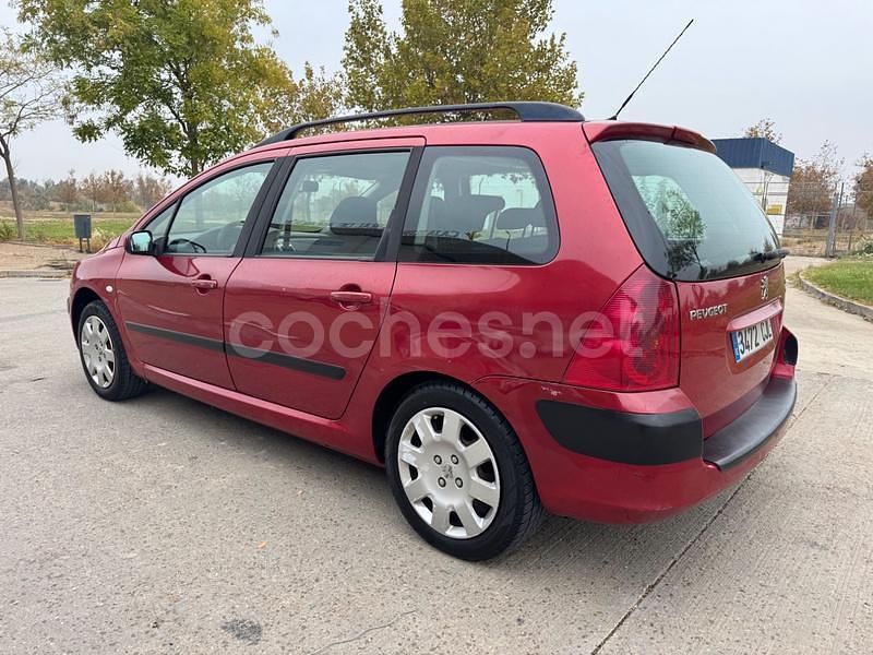Granate Usado 2004 Peugeot 307 Familiar | 2350 € (Precio justo) - Imagen 1/4