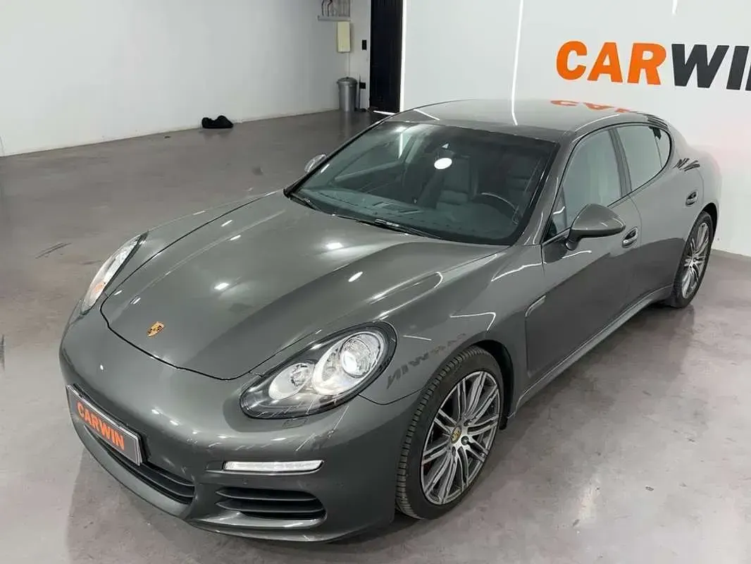 Usado Porsche Panamera Diesel 300 CV (220 kW) 2014 Gris Utilitario