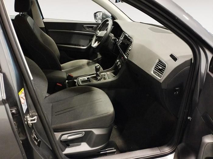 Usado Seat Ateca Style 150 CV (110 kW) 2025 Gris SUV