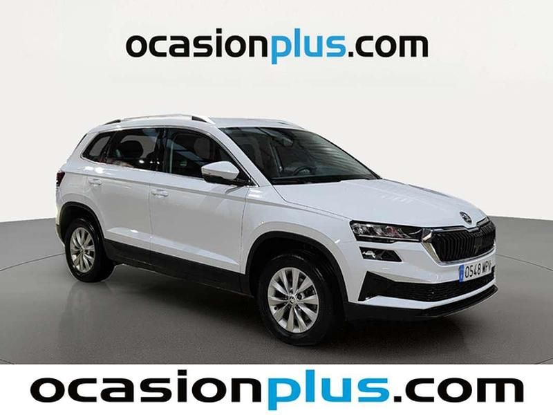 Usado Skoda Karoq Selection 116 CV (85 kW) 2024 Blanco SUV