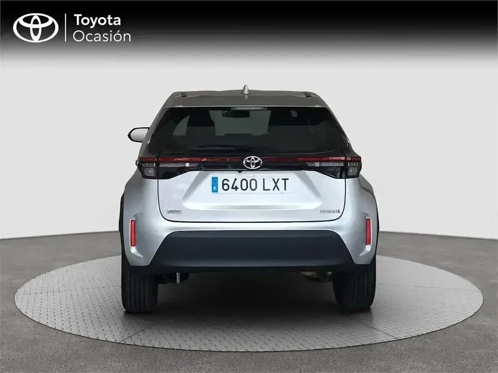 Usado Toyota Yaris Cross Active 116 CV (85 kW) 2022 Gris SUV