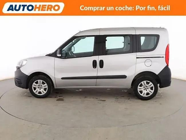 Usado Fiat Doblò Pop 90 HP (66 kW) 2015 Cinzento Monovolume