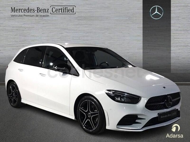 Usado Mercedes B200 AMG line 150 CV (110 kW) 2023 Blanco polar Monovolumen