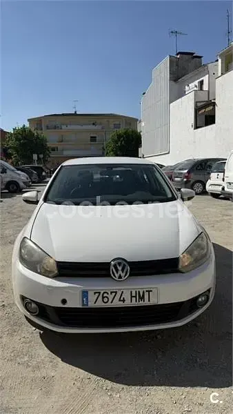 Usado VW Golf VII Advance 105 CV (77 kW) 2012 Blanco Berlina