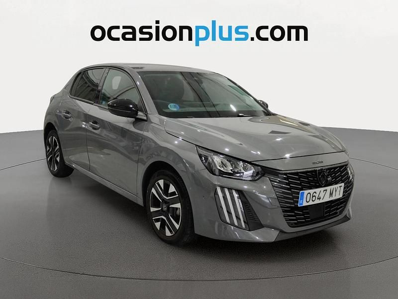 Usado Peugeot 208 Allure 100 CV (73 kW) 2025 Gris Utilitario