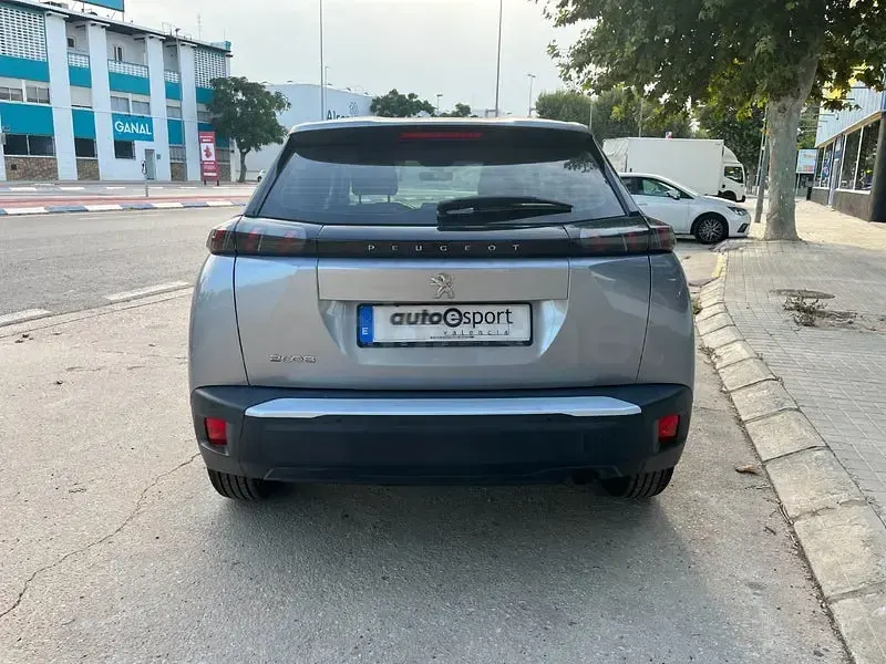 Usado Peugeot 2008 Active 101 CV (74 kW) 2020 Gris SUV