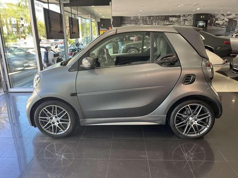 Usado Smart ForTwo Cabrio Brabus 109 CV (80 kW) 2017 Gris Descapotable