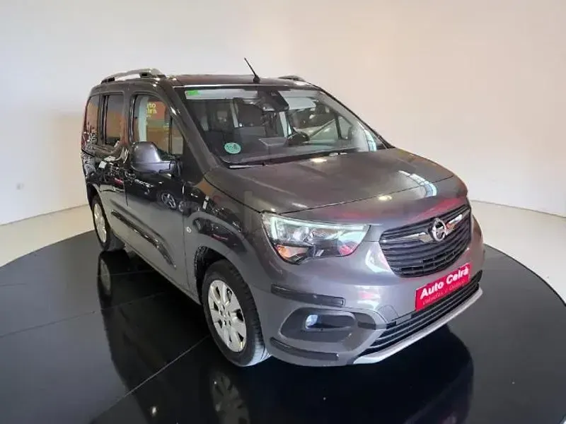 Usado Opel Combo Life Edition+ 131 CV (96 kW) 2020 Gris / plata Monovolumen